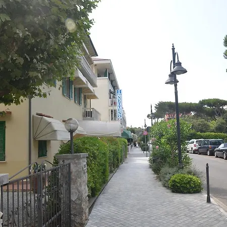 Nettuno Готель