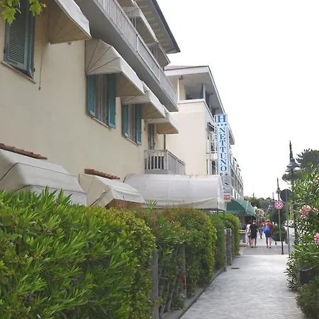 فندق Nettuno مارينا دي بييتراسانْت