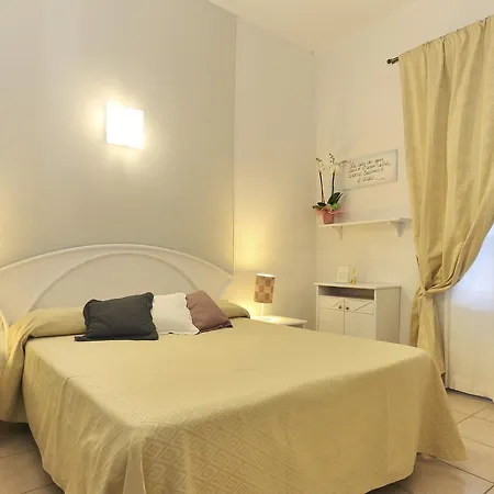 Nettuno فندق مارينا دي بييتراسانْت