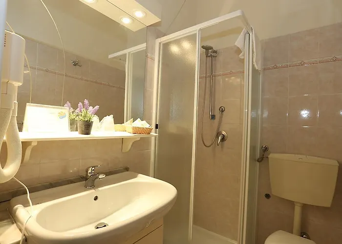 Nettuno 호텔 마리아나디피에트라산타