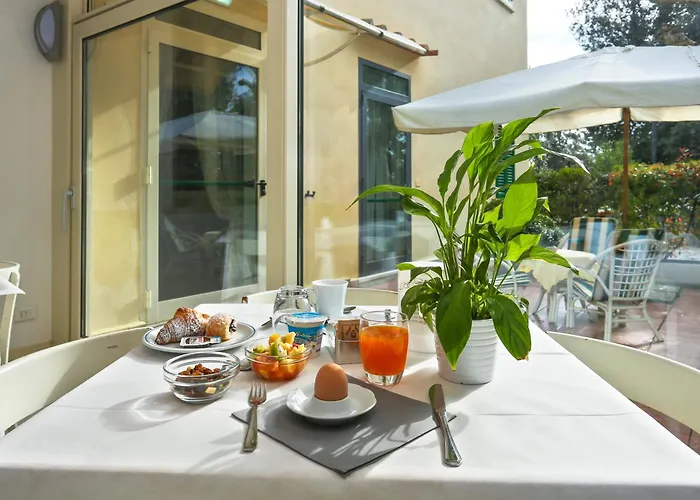 内图诺酒店 马里纳-迪-皮特拉桑塔